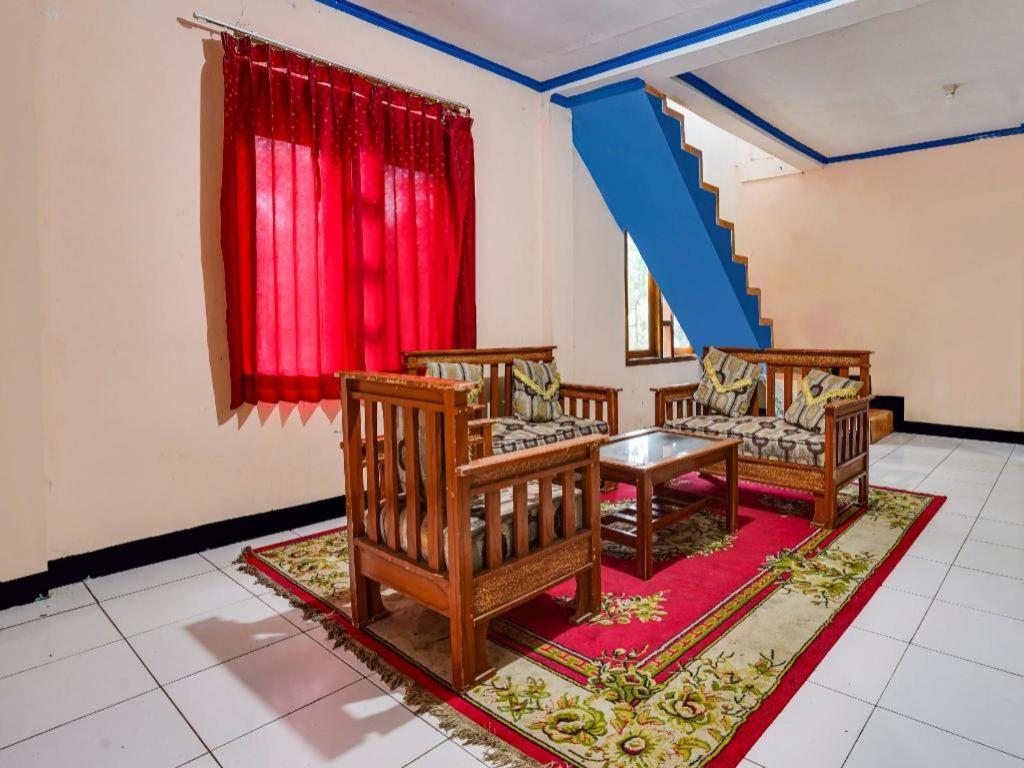 Oyo Homes 90915 Eco Tourism Desa Cihanjuang Rahayu Ciwangun Indah Camp Villas Bongkar Eksteriør bilde
